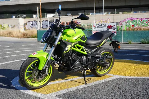 Benelli 302S training motorcycle for A2 licence lessons