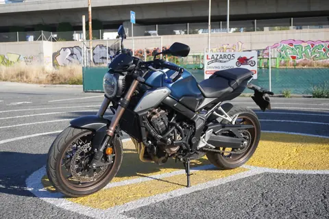 Honda CB 650R training motorcycle for category A lessons